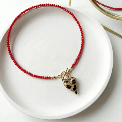 Retro Geometric Creative Leopard Heart Pendant Necklace 2026 Simple Sweet Red Crystal Beaded Girl Fashion Charm Jewelry