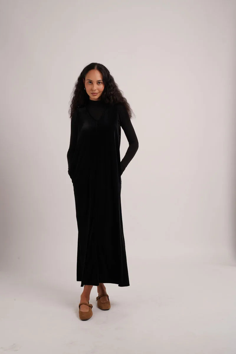 AS AW26 Velvet jumper dress with side pockets + Jersey basic mockneck
