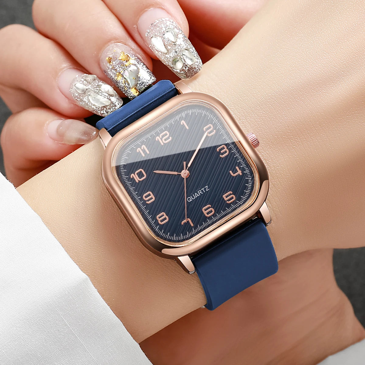 Fashion Square Women Watch Blue Silicone Strap Casual Quartz Wristwatches Ladies Dress Clock Relogio Feminino（Without Box）