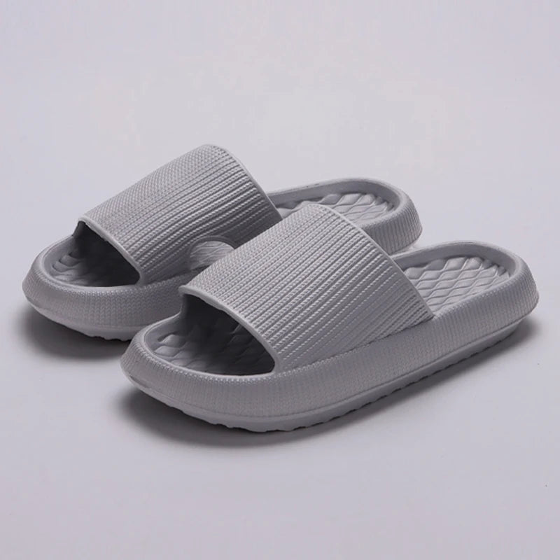 Summer Platform Slippers for Women Lightweight Non-slip Cloud Bathroom Slides Woman Comfortable Soft Sole Beach Slippers 2024