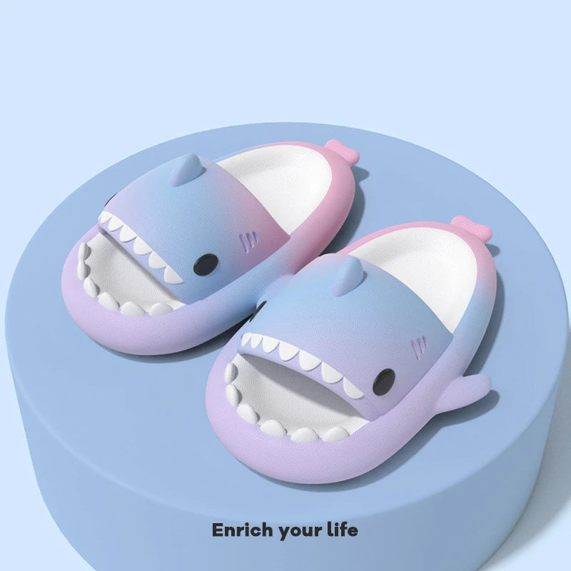 Summer Funny Cute Women Gradient Shark Slippers Men Outdoor Soft EVA Beach Sandals Couple Indoor Floor Non-slip Thick Flip Flops