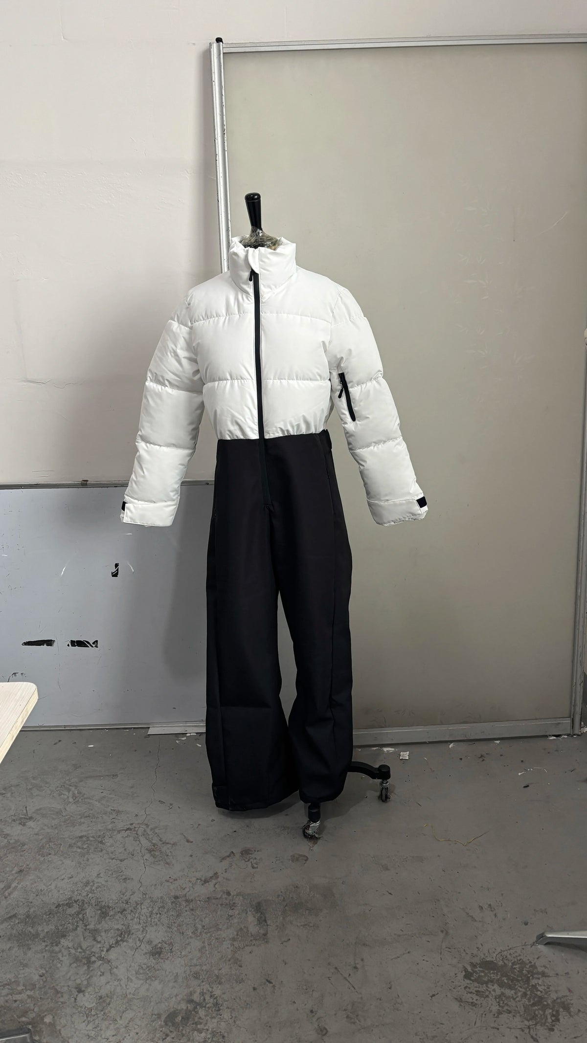 Fashion Patchwork Women's Ski Suit Warm Hooded Zipper Belt Full Sleeve Slim Jumpsuit Lady New Winter Casual Ski Clothing 2026