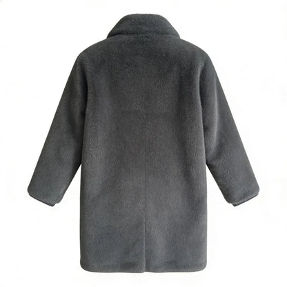 Wear a belt, thickened warm Mao Mao jacket, and extended coat.