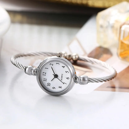 Casual Luxury Bangle Bracelet Retro Alloy Quartz Watch Wristwatch Chain Watches Ladies