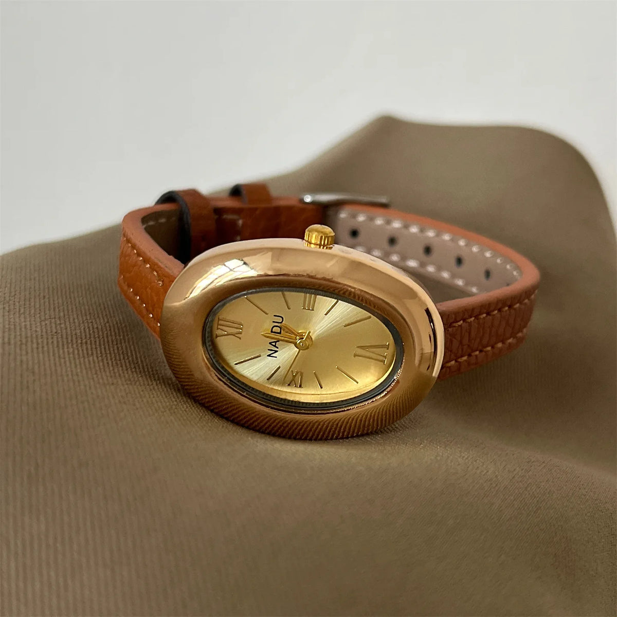 2025 New Oval Beautiful Ladies Watches with Stainless Steel Strap for Girl Student Quartz Minimalist Women Wristwatches Hot Sale
