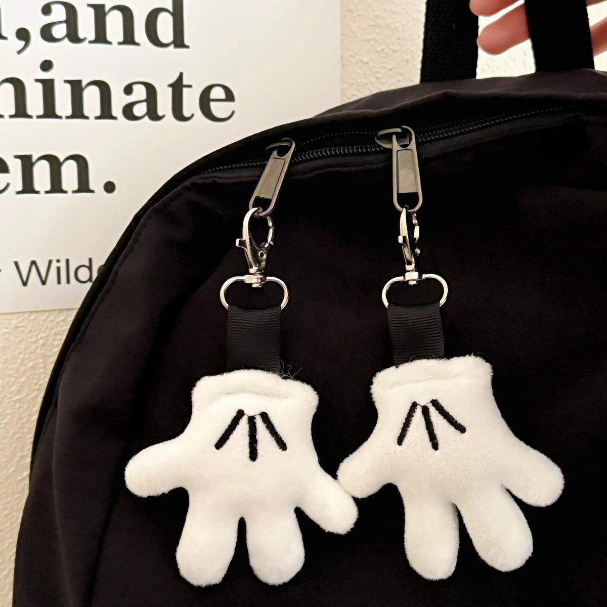 Creative And Wonderful Plush Glove Pendant Cute Keychain Bag Decoration Pendant