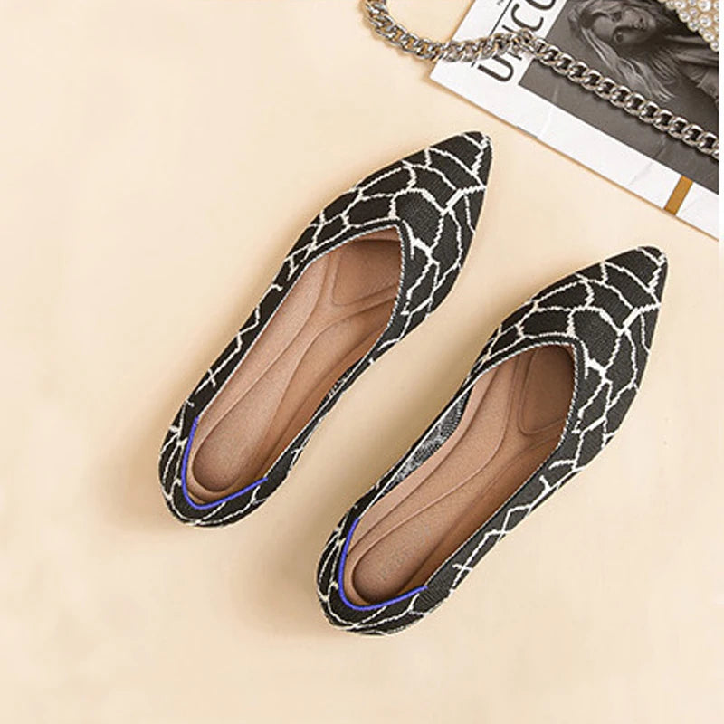 Women's flat shoes 2025 new fashionable patterns with various beautiful colors knitted breathable shoes