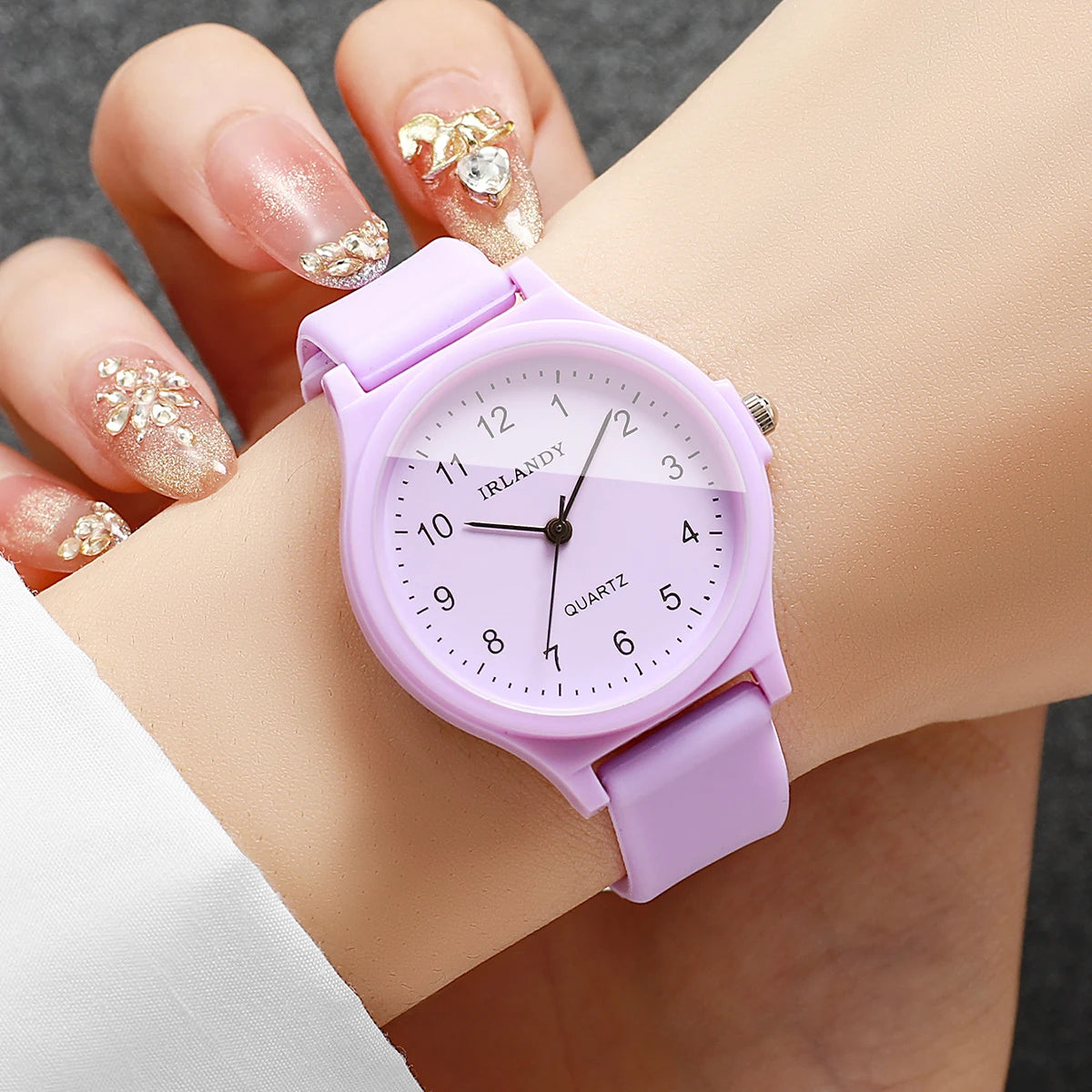 Fashion Women Watch Minimalist Round Dial Silicone Strap Quartz Wristwatch for Girls Students Reloj Mujer (Without Box)