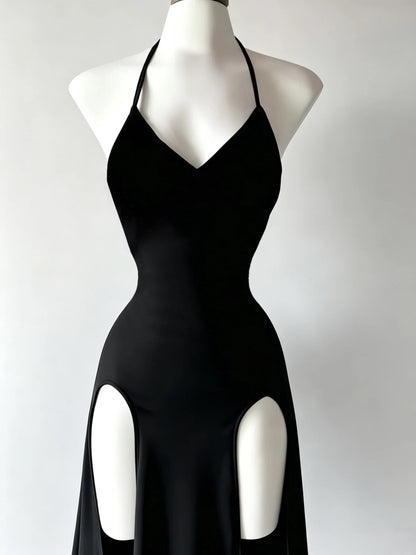 Atmospheric and Stylish Little Black Dress with Thin Halter Neck, Deep V-Neck, Waist-Cinching Design, High Slits on Both Sides, and a Flowing, Slimming Long Gown