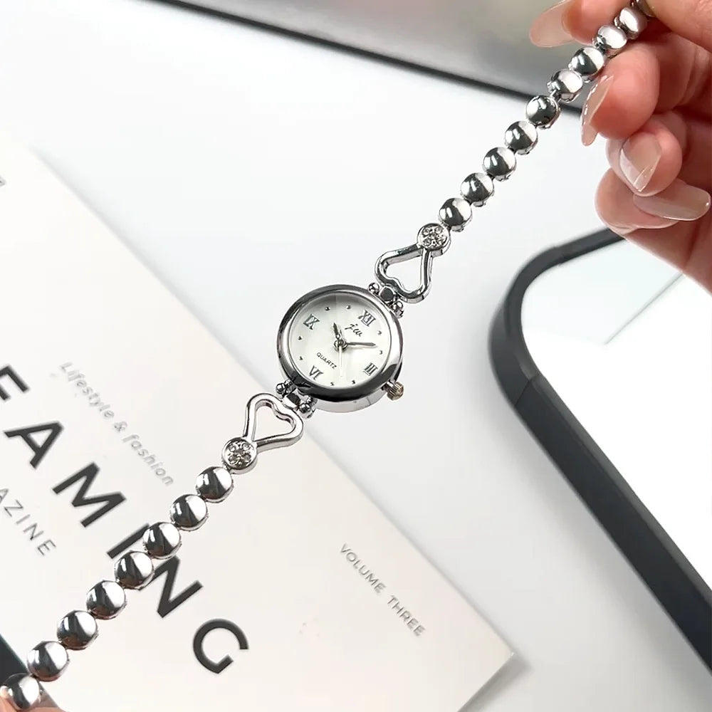 UTHAI CQ398 Fashionable Women Watch Exquisite Heart Bracelet Waterproof Quartz Watch Light Luxury Clock Gift, Watches for Woman