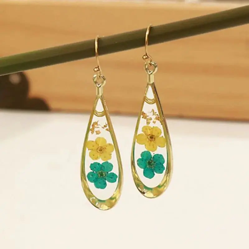 Natural Flower Drop Earrings Unique Epoxy Resin Real Flowers Earrings Elegant Pressed Flowers Earring Wholesale Custom Accessory