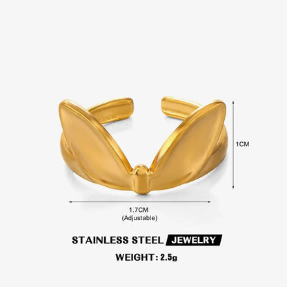 Wholesale High End Waterproof Three-dimensional M Letter Hollow Stainless Steel Finger Ring Trendy for Women Personalize Jewelry