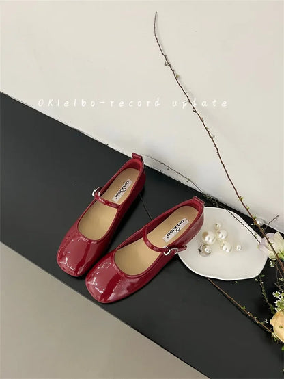 Brand Flat Bottom Mary Jane Women's Shoes French Retro One Line Buckle Red Women's Patent Leather Ballet Shoes Trend Size 33-44