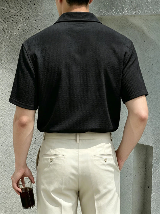 Men's Minimal Commute Textured Short Sleeve Shirt, Lapel Button Placket, Crinkle Breathable Fabric, Elegant Top for Office Daily