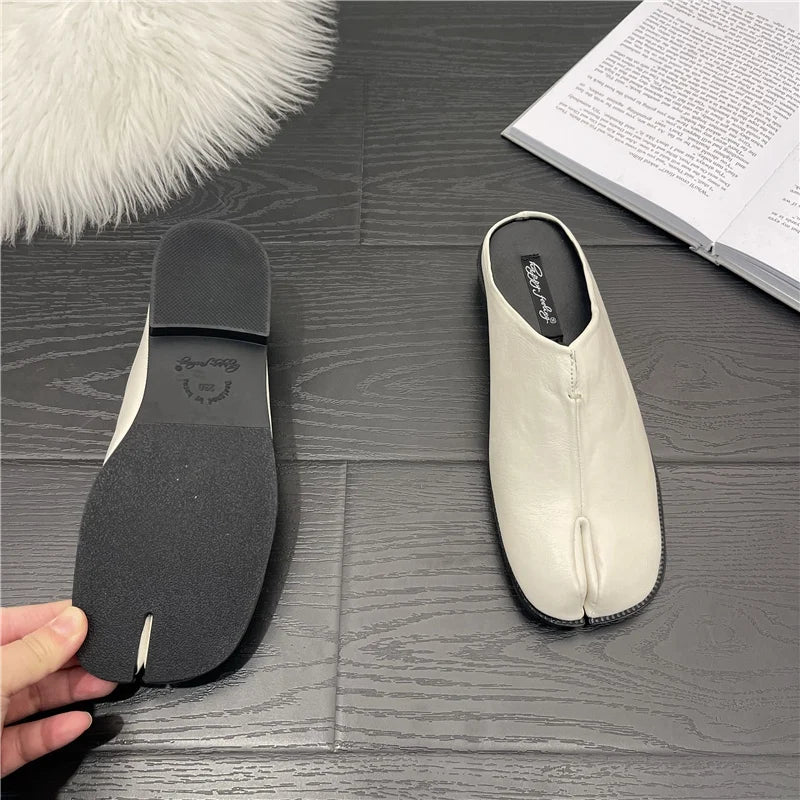 New Fashion Tabi Ninja Flats Leather Split Toe Flat Shoes Woman Cozy Loafers Female Casual Low Heels Ladies Muller Shoes