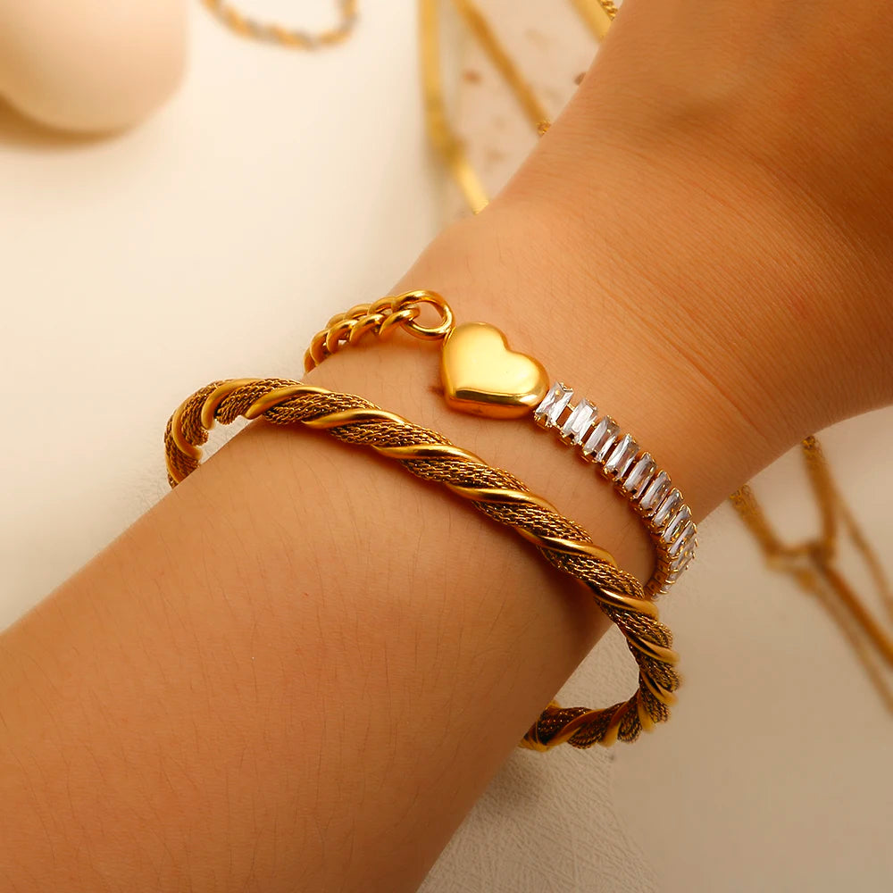 Stainless Steel Heart-shaped Ladies Elegant Bracelet  For Women Crystal Bangle