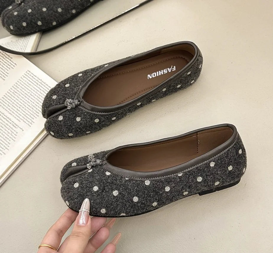 Fashion Bowknot Split Toe Women Tabi Ninja Ballet Flats Slippers Comfortable Walking Loafers Sweet Ladies All-match Mules Shoes