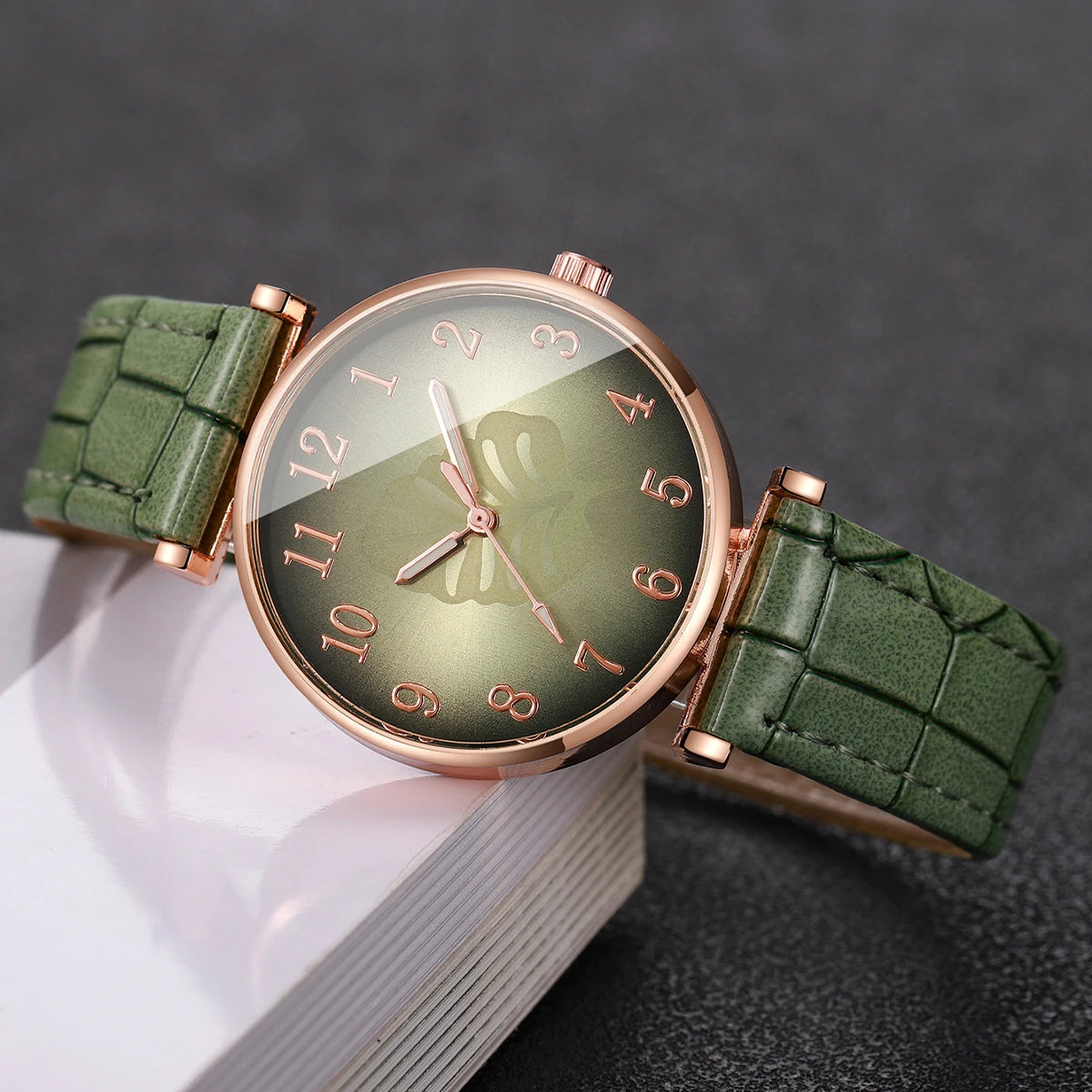 Fashion Leaf  Dial Women Wristwatch Elegant Leather Strap Quartz Watch For Ladies Clock Reloj Mujer (Without Box)