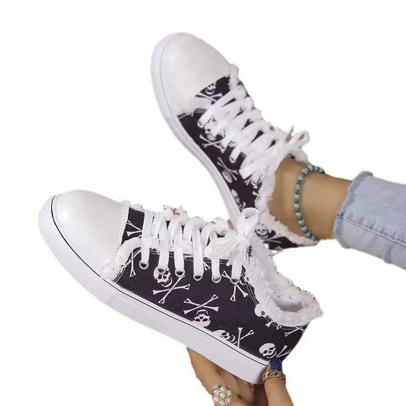 Floral Skull Canvas Shoes 2024 Spring Autumn Women Large Size Flat Sneakers Female Lace-up Shoes Casual Vulcanized Shoes Zapatos