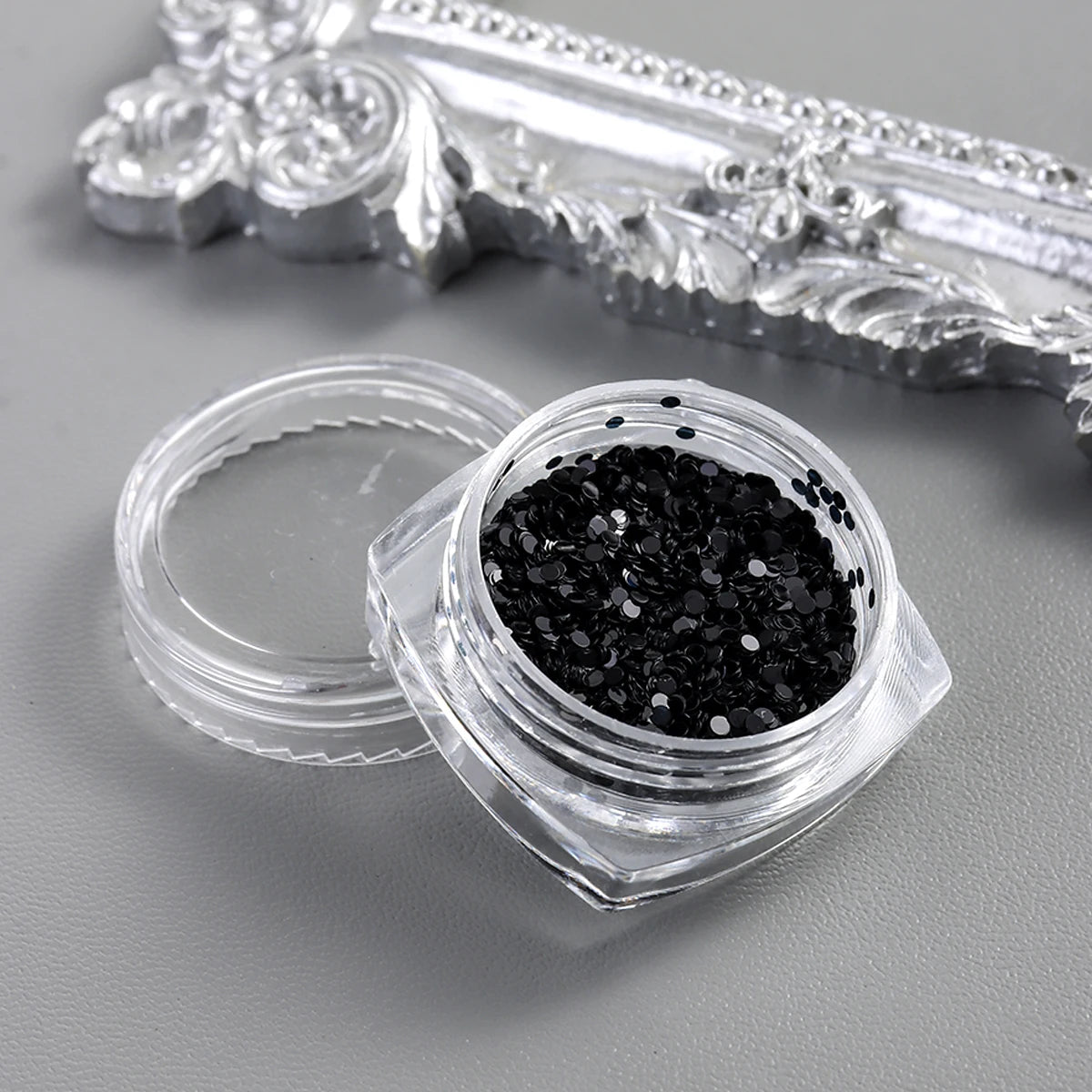 Black and White Polka Dot Glitter Nail Art Accessories, Retro Floral Patchwork Glitter Nail Art, DIY Versatile Round Dot Glitter
