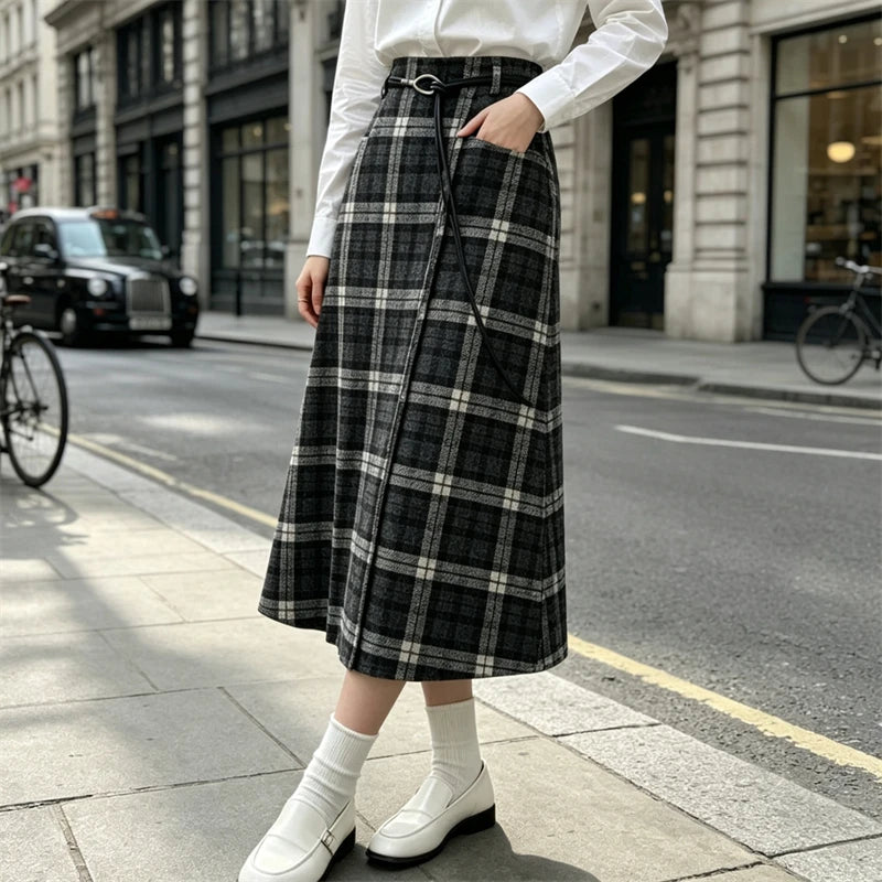 Women's Plaid A-Line Skirt with Waist Detail
