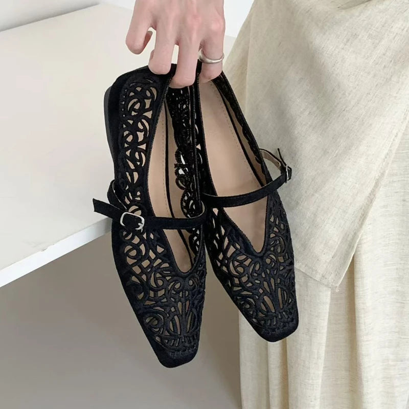 SUOJIALUN New Brand Women Flat Shoes Fashion Hollow Out Shallow Slip On Ladies Elegant Boat Shoes Square Low Heel Single Shoes