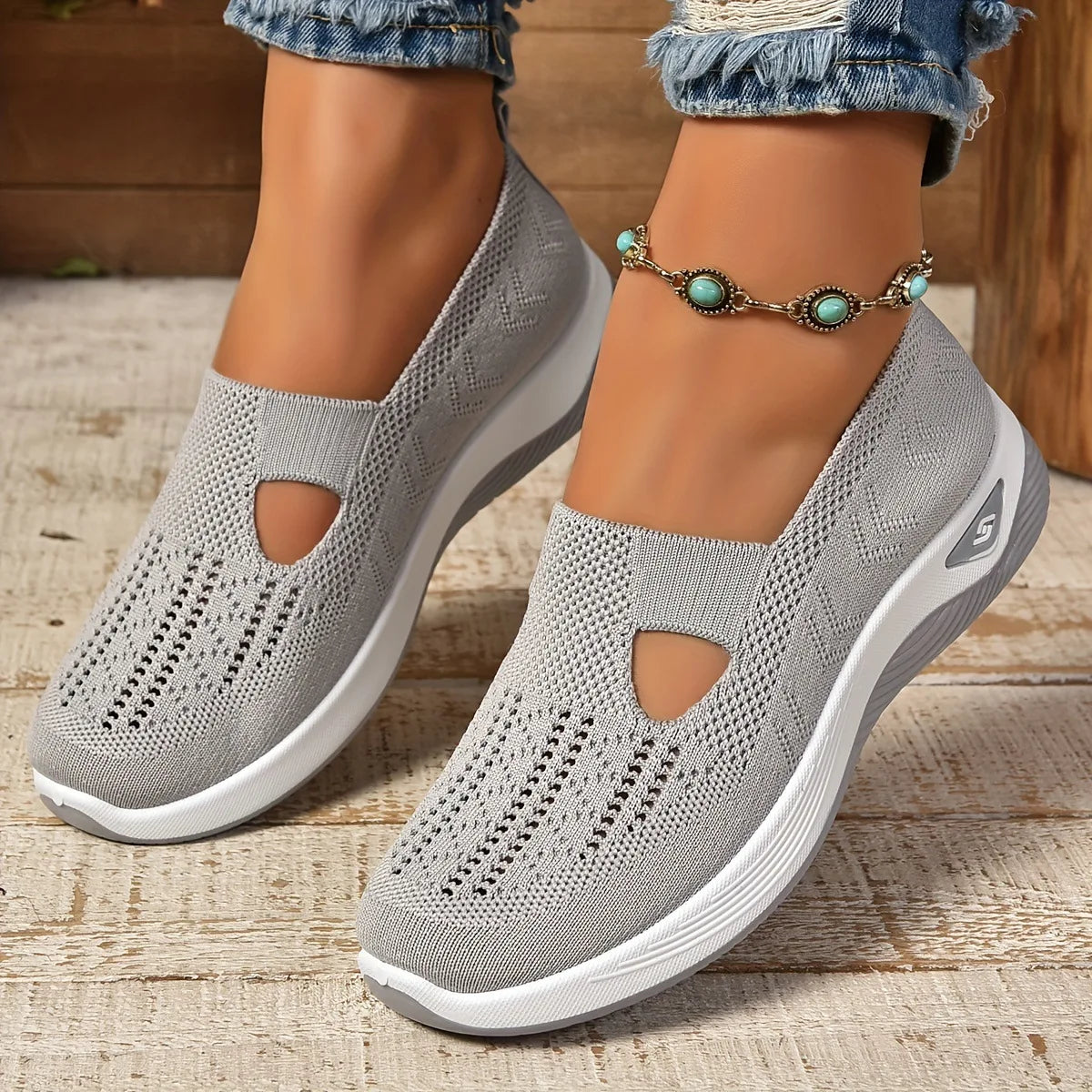 Spring Breathable Mesh Flats Shoes for Women Comfortable Slip on Casual Shoes Woman Lightweight Soft Bottom Loafers Plus Size 43
