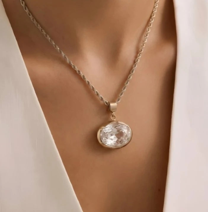 DOREMI 18K Gold Plated Titanium Steel Personality 4mm Rough Opening Necklace Choker Elliptical White Diamond Pendant Torques