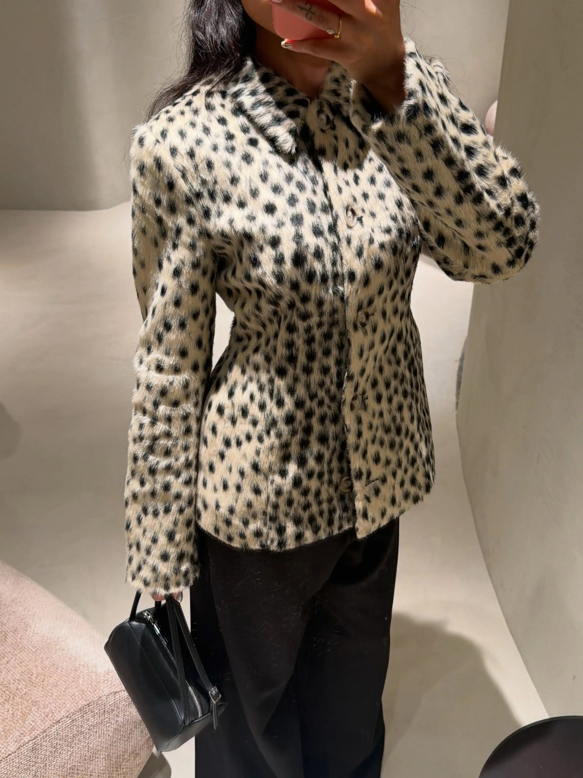 Vintage Dalmatian Spotted Faux Fur Coat Women Round Neck Button Front Loose Short Fuzzy Jacket Winter Warm Street Outerwear
