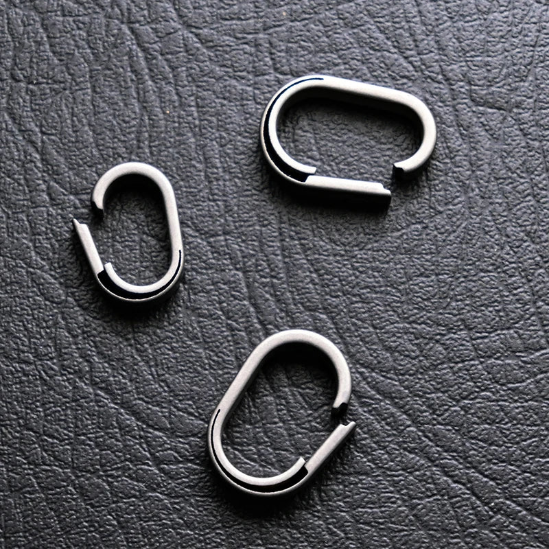 Creative Mini Car Key Chain Connection Buckle Super Light Titanium Quick Detachable Keychain Connecting Ring EDC Accessories