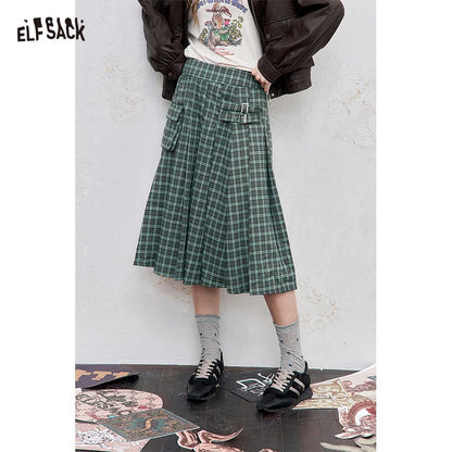 ELFSACK 2025 Autumn New Arrival Casual Checkered Pocket Asymmetric Pleated Street Style Midi Skirt For Woman