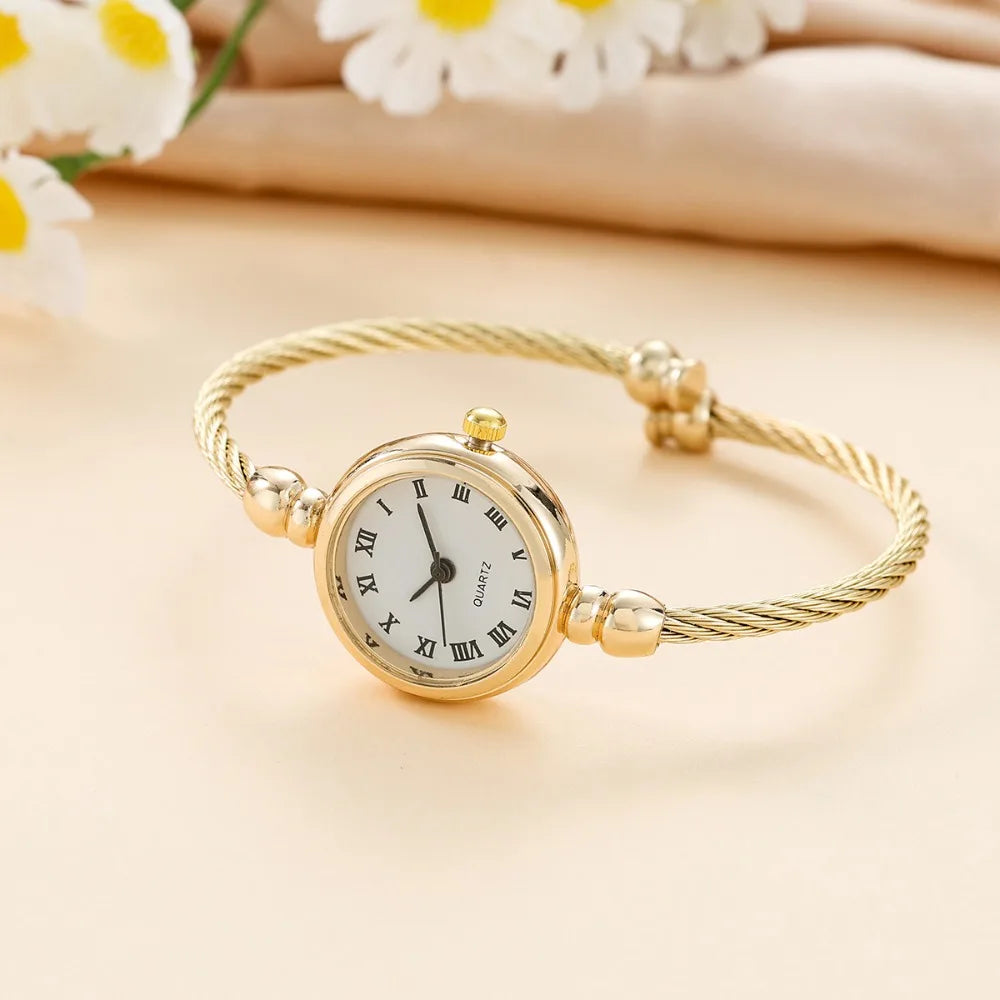 Casual Luxury Bangle Bracelet Retro Alloy Quartz Watch Wristwatch Chain Watches Ladies