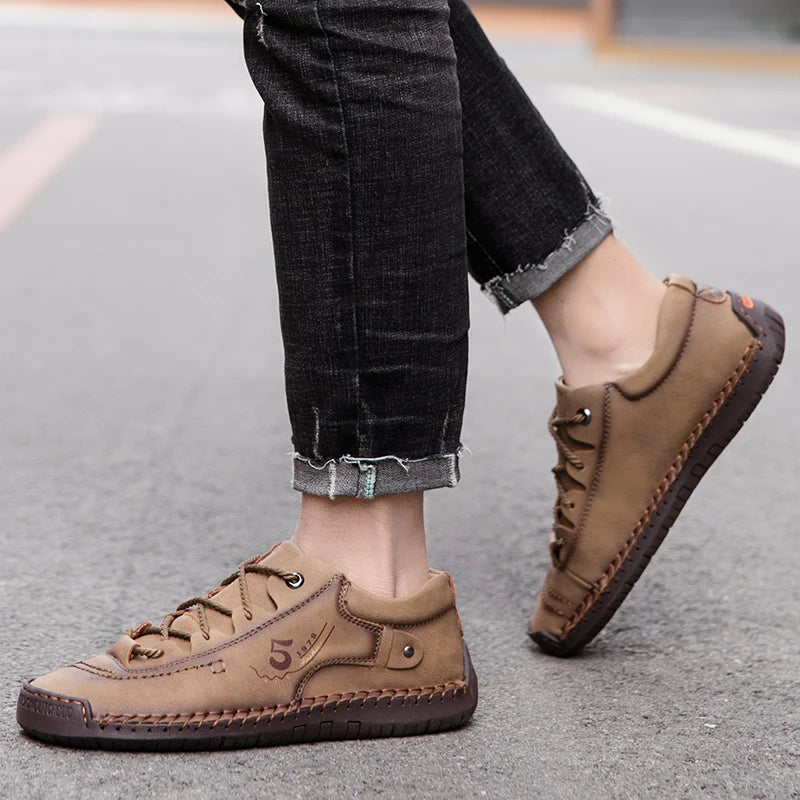 Shoes Men PU Leather Casual Shoes Comfortable Soft Classic Ankle Non Slip Flats Moccasin Hand Stitching Casual Boots Men's Shoes