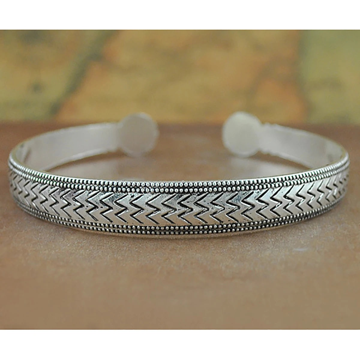 New Retro Cuff Bracelets Tibetan Silver Metal Carving Fish Elephant Flower Bangles Vintage Gypsy Jewelry Female Gifts