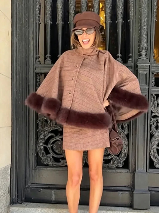 Retro Chic Plaid Cape Coat Mini Skirt Set Elegant High Neck Faux Fur Trim Hem Coats Skirt Sets Lady Autumn Trend Street Outfit