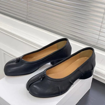 New Summer Microfiber Leather Split Toe Women Pumps Fashion Pleated Designer Low Heeled Tabi Soft Soles Loafers Casual Shoes