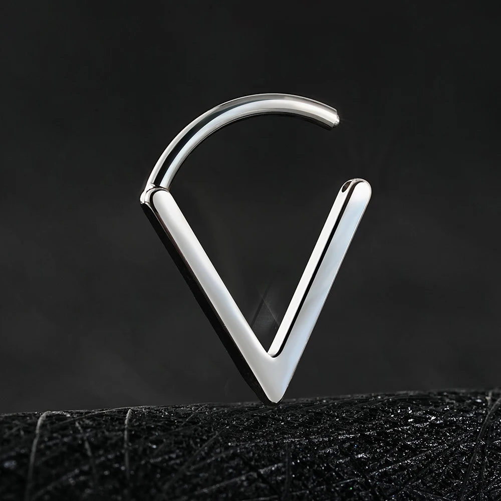 Right Grand ASTM F136 Titanium Triangle Huggie Hoop Earring 16G Simple Geometric V-Shaped Septum Nose Clicker Ring