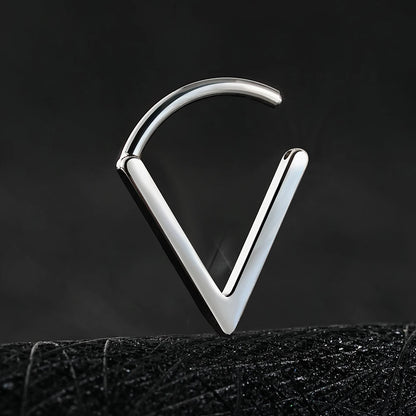 Right Grand ASTM F136 Titanium Triangle Huggie Hoop Earring 16G Simple Geometric V-Shaped Septum Nose Clicker Ring