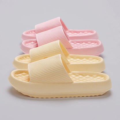 Summer Platform Slippers for Women Lightweight Non-slip Cloud Bathroom Slides Woman Comfortable Soft Sole Beach Slippers 2024