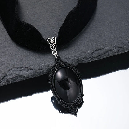 Gothic Witch Pagan Blood Red Pendant Chocker Necklace Women Vintage Black Velvet Necklace Personalised Jewellery Accessories