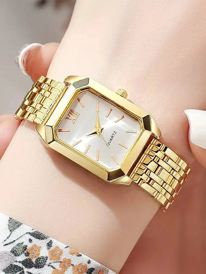 The Lady's Compact Quartz Watch and Pendant Jewelry Set, Suitable as a Holiday Gift, Does Not Include the Box.