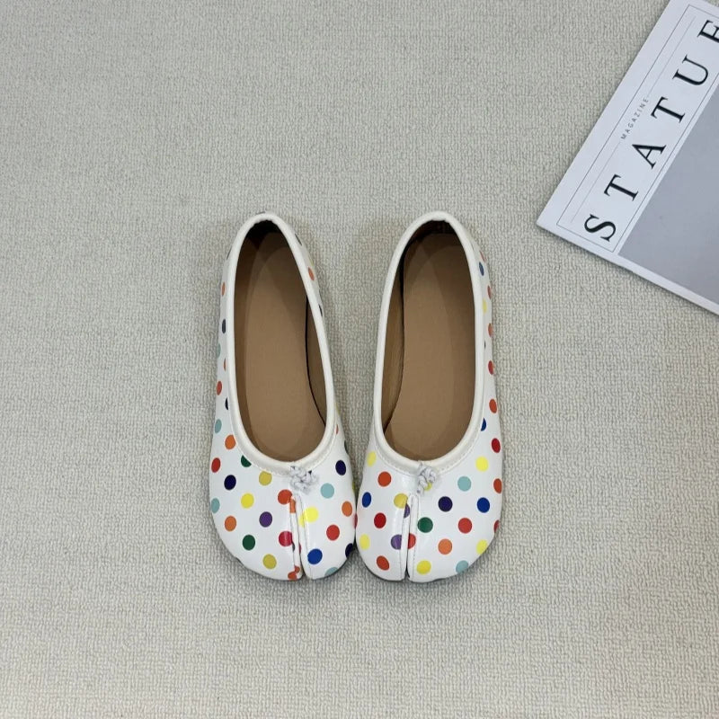 Women Tabi Split‑Toe Ballet Flats Spring Slip‑On Shoes Vintage Soft PU Leather Lightweight Casual Loafers Walking Dress Shoes