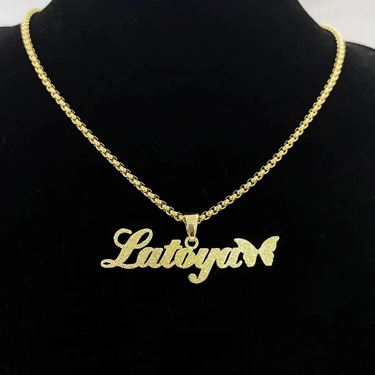 Atoztide Personalized Custom Names Pendant Necklace Stainless Steel Crown Cuban Thick Chain for Men Women Birthday Jewelry Gift