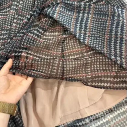 Lightweight Retro Plaid Mesh Midi Skirt with a Mid-Rise Versatile and Fashionable