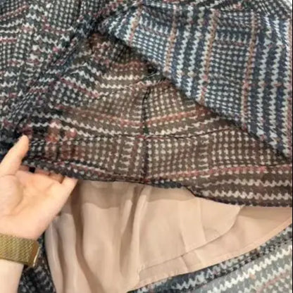 Lightweight Retro Plaid Mesh Midi Skirt with a Mid-Rise Versatile and Fashionable