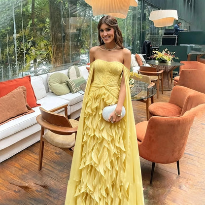 Luxury Red Strapless Formal Evening Dresses Chiffon Ruffled Skirt With Flowing Cape Sleeves Floor Length Wedding Guest Prom Gown