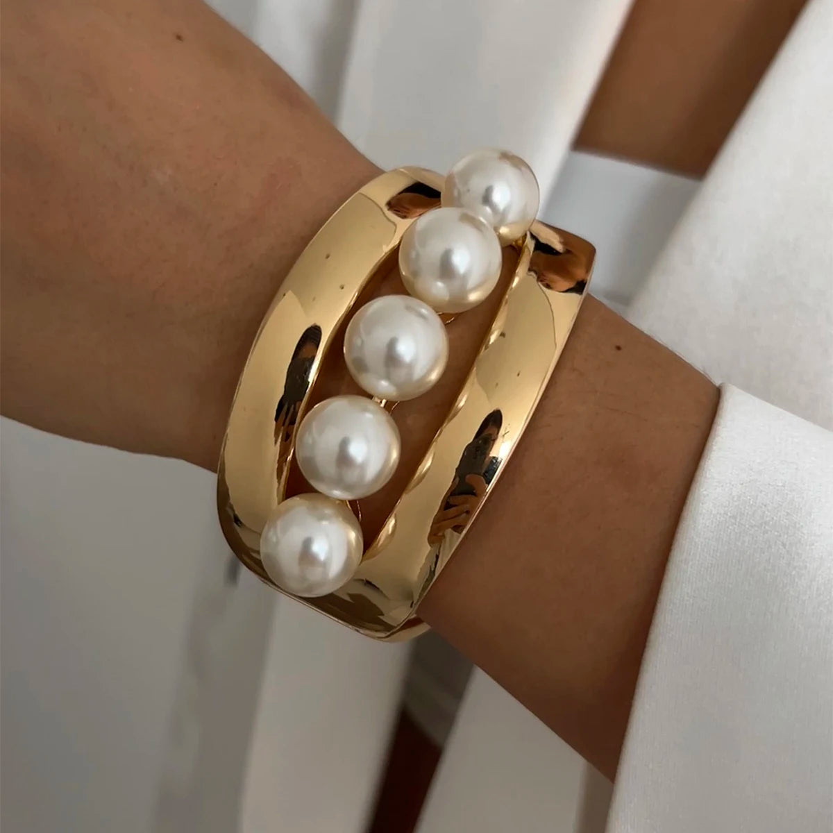 SHIXIN Design Geometric Water Drop Gold Color Wide Spring Bangles for Women Elegant Imitation Pearl Cuff Bracelets New Jewelry