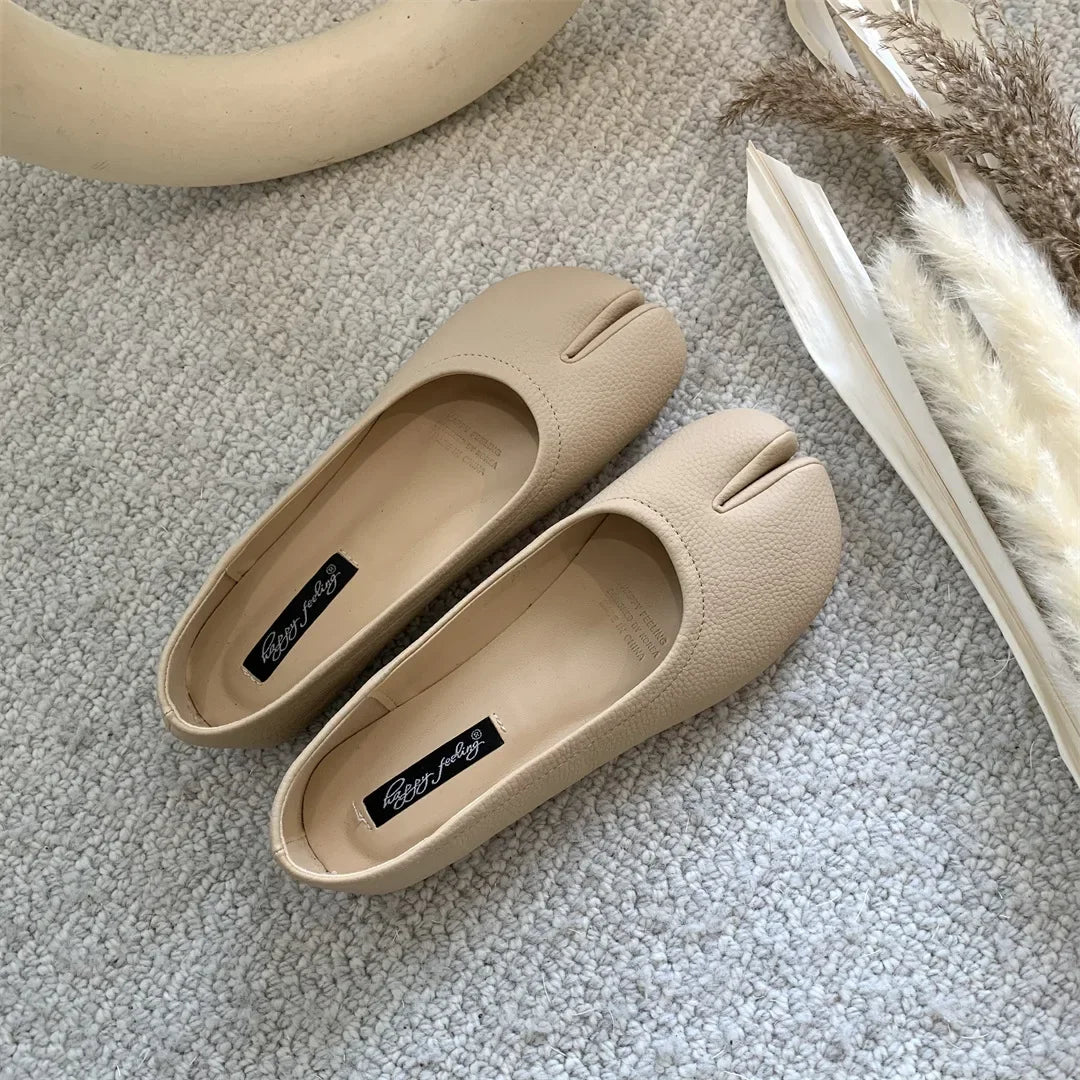 Women's Leather Toe Separator Loafers Flat Comfortable Slip-On Breathable Casual Shoes