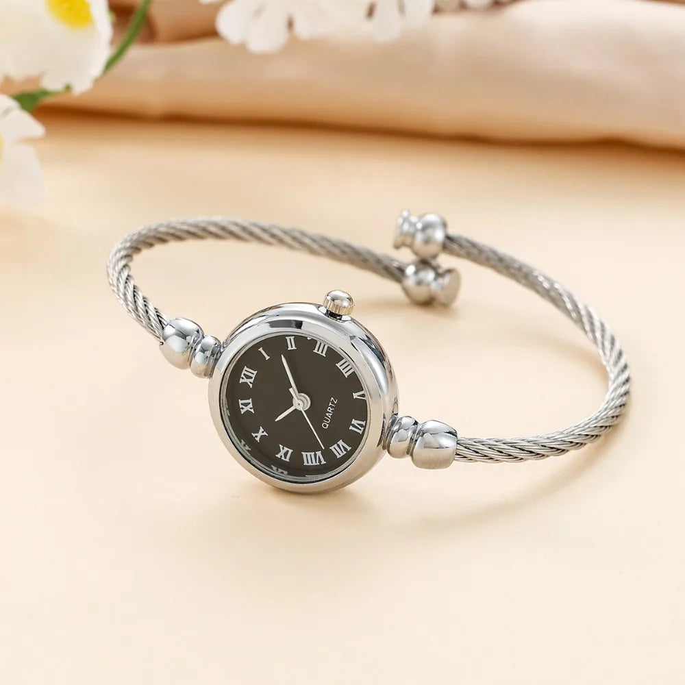 Fashion Luxury Bangle Bracelet Retro Alloy Quartz Watch Wristwatch Chain Watches Ladies