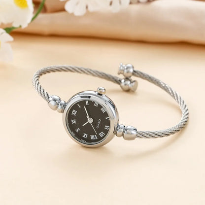 Fashion Luxury Bangle Bracelet Retro Alloy Quartz Watch Wristwatch Chain Watches Ladies